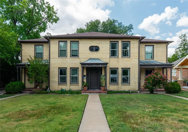 Multi family home for sale at 1703 Summit Vw, Austin, TX 78703 | MLS# 9192234