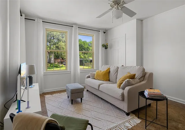Photo 4 of House for sale at 1703 Summit Vw, Austin, TX 78703 | MLS# 9192234 | Listing updated on 2026-03-16