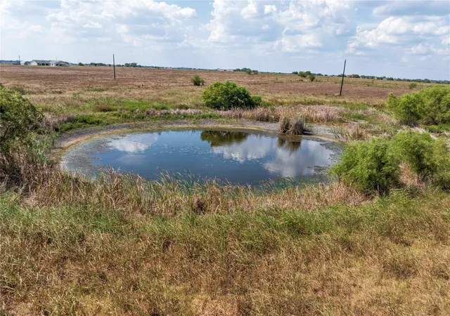 Photo 3 of Sale Pending at 398 County Road 264 Rd, Moulton, TX 77975 | MLS# 2779247 | Listing updated on 2026-10-21