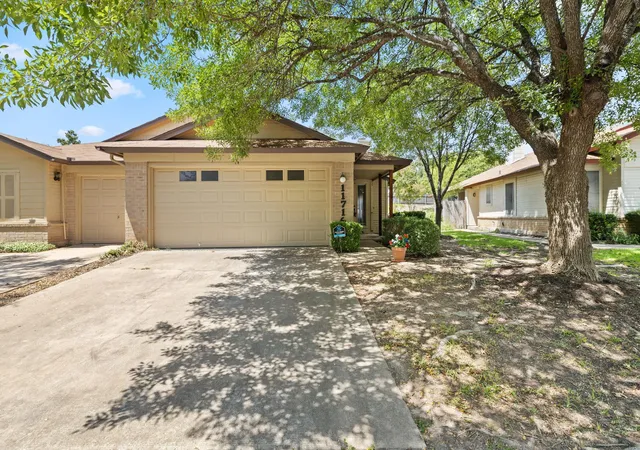 Townhouse for sale at 11716 Norwegian Wood Dr, Austin, TX 78758 | MLS# 8822045