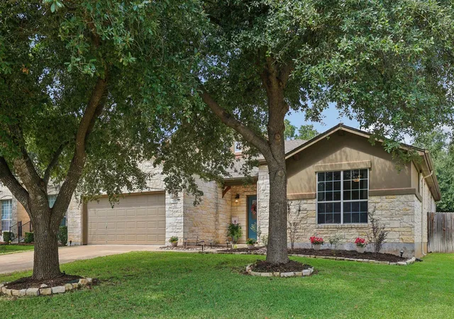 Photo 2 of Single family home for sale at 3804 Spyglass Cv, Round Rock, TX 78664 | MLS# 6562870 | Listing updated on 2026-09-30