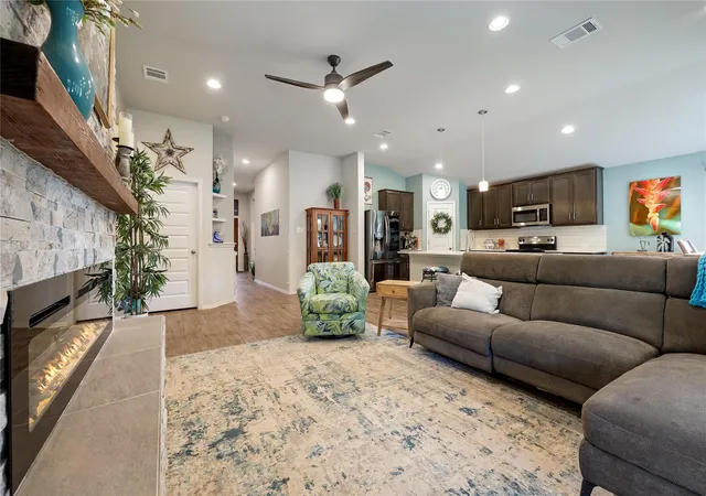 4th image of 21504 Santa Domingo Ln, Lago Vista, TX 78645 | MLS# 2826544