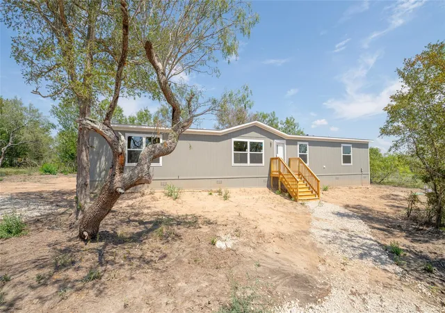 3rd image of 160 Brinley Mae Way, Lockhart, TX 78644 | MLS# 2899227
