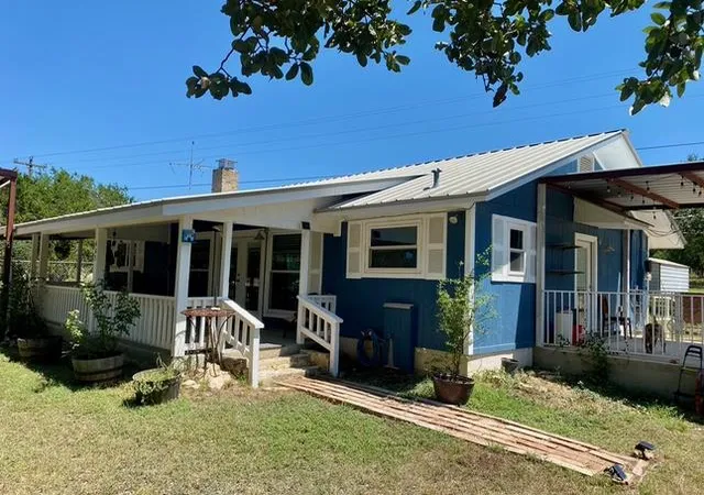 Photo 1 of Single family home for sale at 403 Kruse Loop, Lakehills, TX 78063 | MLS# 3028888 | Listing updated on 2026-09-24