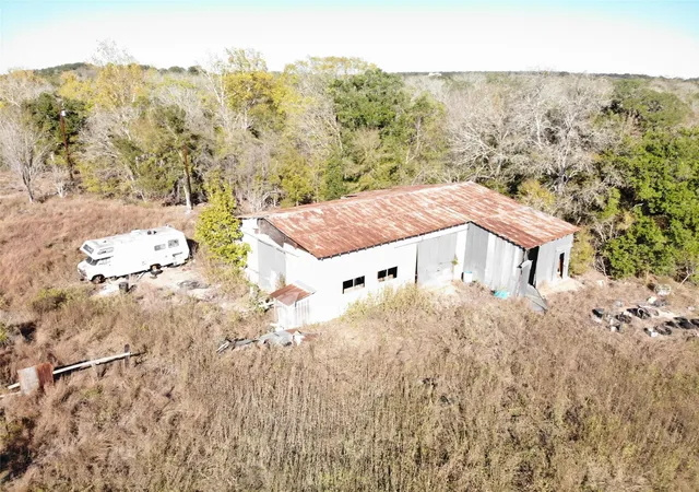Photo 2 of Sale Pending at 2909 71 Highway E, La Grange, TX 78945 | MLS# 6860129 | Listing updated on 2026-04-02