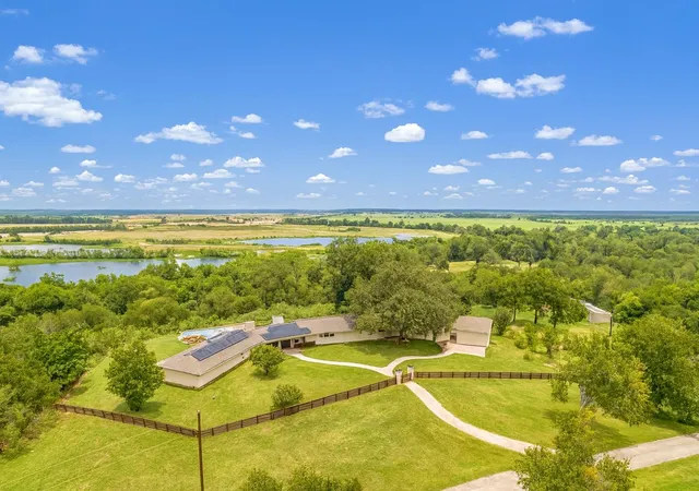 2nd image of 520 Double Eagle Ranch Dr, Cedar Creek, TX 78612 | MLS# 9251064
