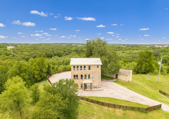 Photo 1 of Mansion for sale at 520 Double Eagle Ranch Dr, Cedar Creek, TX 78612 | MLS# 9251064 | Listing updated on 2026-10-19