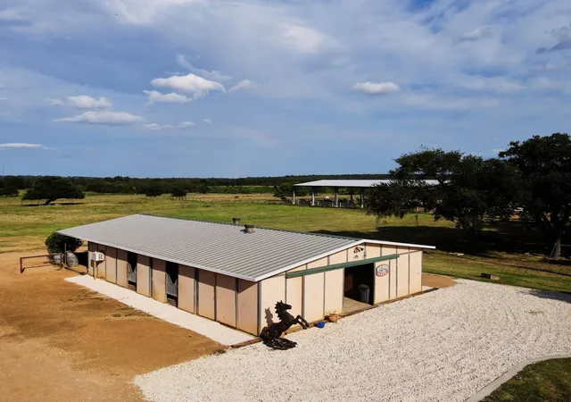 Photo 4 of House for sale at 3550 County Rd 245, Florence, TX 76527 | MLS# 6725105 | Listing updated on 2026-10-09