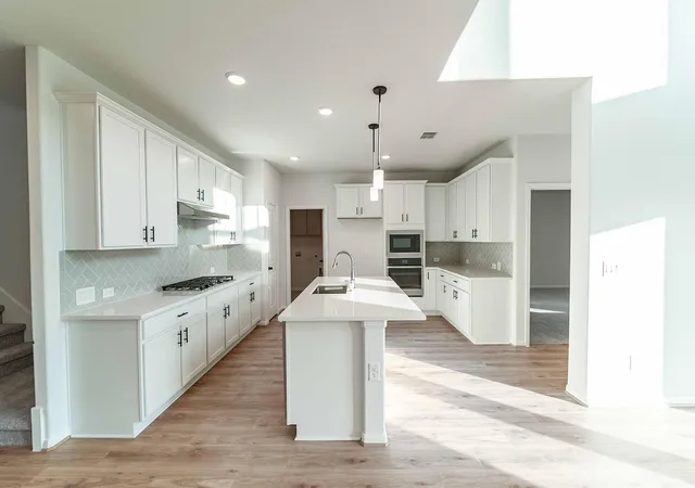 Photo 3 of Sale Pending at 332 Hollister Dr, Liberty Hill, TX 78642 | MLS# 1375677 | Listing updated on 2026-10-12