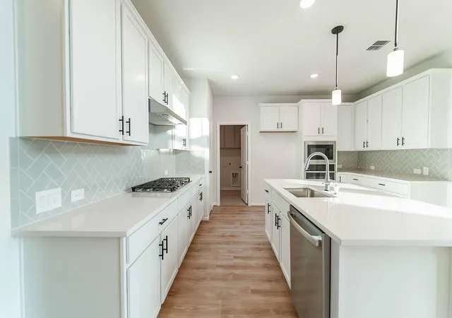 Photo 4 of Sale Pending at 332 Hollister Dr, Liberty Hill, TX 78642 | MLS# 1375677 | Listing updated on 2026-10-12