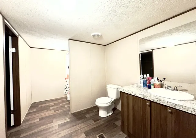 5th image of 1869 Young Ln, Lockhart, TX 78644 | MLS# 4439570