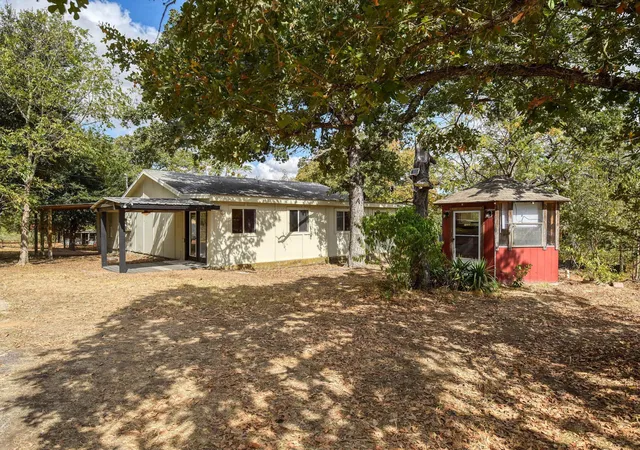 Photo 1 of Single family home for sale at 176 Lacy Dr, Elgin, TX 78621 | MLS# 5529822 | Listing updated on 2026-09-21