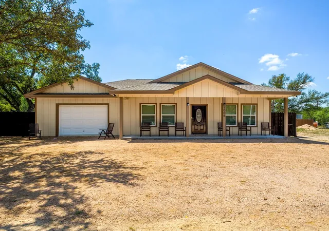1st image of 1006 Garfield Dr, Granite Shoals, TX 78654 | MLS# 5800348
