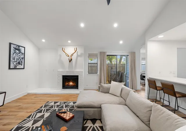 5th image of 2001 Parker Ln #101, Austin, TX 78741 | MLS# 6633218