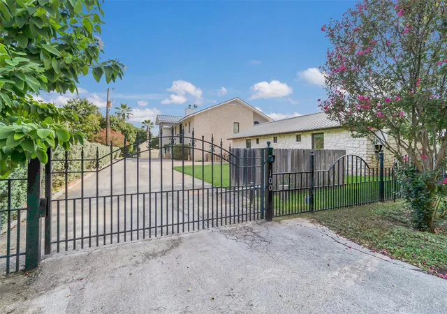 40th image of 100 S Waterway Dr, Kingsland, TX 78639 | MLS# 5633203
