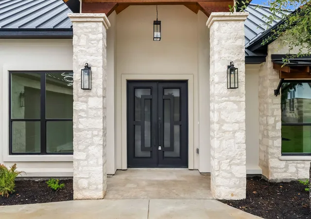 Photo 3 of Sale Pending at 517 Vale Pond Spur, Georgetown, TX 78633 | MLS# 1562089 | Listing updated on 2026-08-26