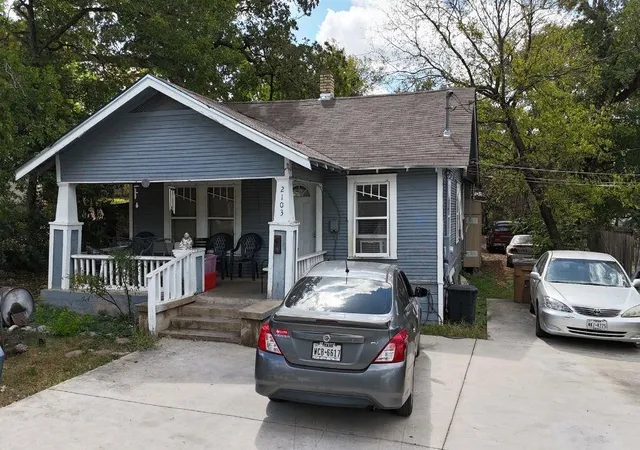 1st image of 2103 E 12th St, Austin, TX 78702 | MLS# 1225763