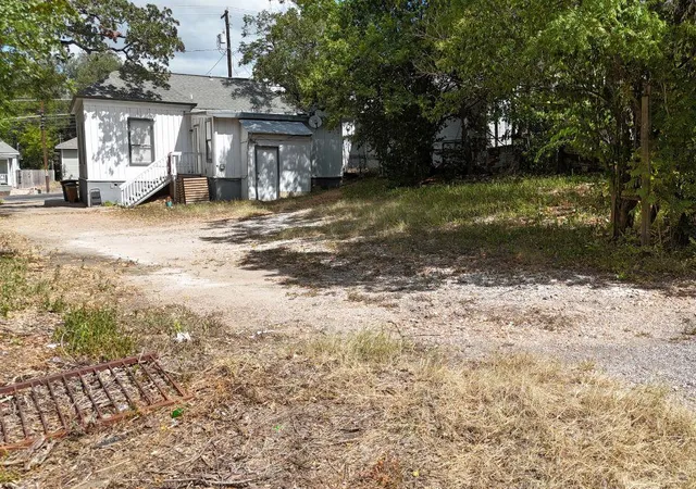 6th image of 2103 E 12th St, Austin, TX 78702 | MLS# 1225763