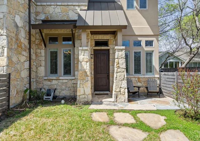 2nd image of 2002 Kinney Ave #B, Austin, TX 78704 | MLS# 6951473
