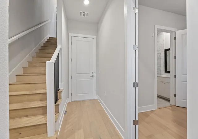 4th image of 1301 Town Creek Dr #2, Austin, TX 78741 | MLS# 2445025