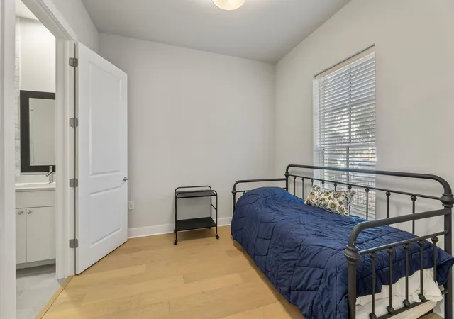 5th image of 1301 Town Creek Dr #2, Austin, TX 78741 | MLS# 2445025