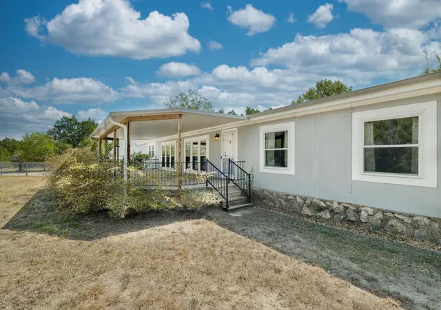 Photo 3 of Manufactured home for sale at 21405 Cherry Hollow Cv, Leander, TX 78641 | MLS# 8604312 | Listing updated on 2026-10-02