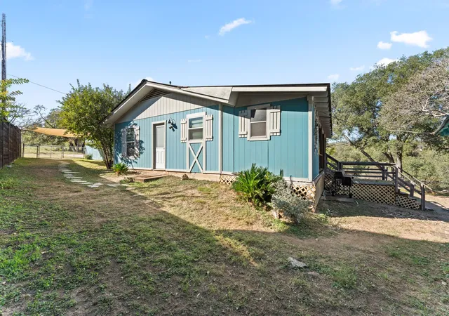 Photo 3 of Single family home for sale at 1327 Lake Shore Dr, Spicewood, TX 78669 | MLS# 8610925 | Listing updated on 2026-08-24