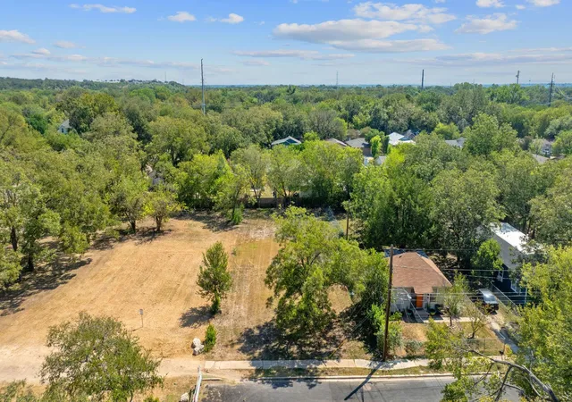 3rd image of 1135 Saucedo St, Austin, TX 78721 | MLS# 9539110