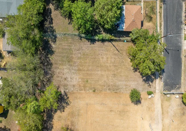 5th image of 1135 Saucedo St, Austin, TX 78721 | MLS# 9539110