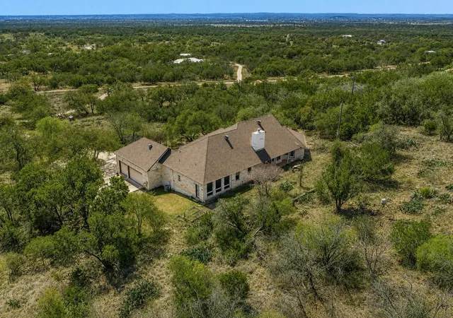 Homes for sale in Kingsland, TX | 330 Juniper Trl, Kingsland, TX 78639 | MLS# 3566451