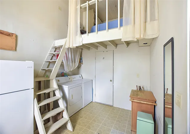 18th image of 112 Ne 2nd St, Smithville, TX 78957 | MLS# 2755286