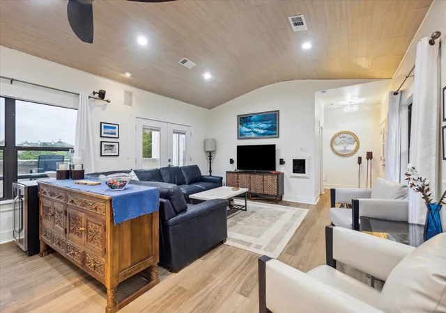5th image of 3404 American Dr Dr, Lago Vista, TX 78645