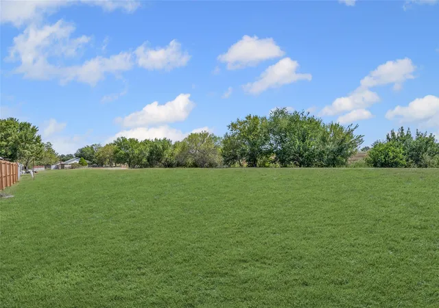 2nd image of 1508 Pendergrass St, Lockhart, TX 78644 | MLS# 3290552