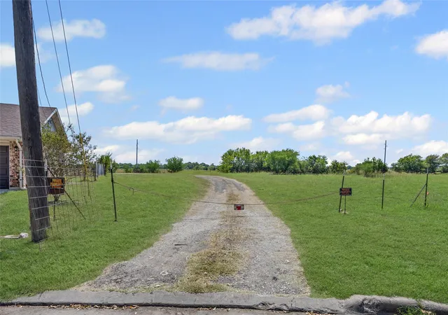 3rd image of 1508 Pendergrass St, Lockhart, TX 78644 | MLS# 3290552
