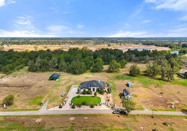 3rd image of 212 Doc Bryson, Bastrop, TX 78602 | MLS# 8354497