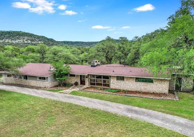 Photo 1 of Single family home for sale at 1500 Spoke Holw Rd, Wimberley, TX 78676 | MLS# 4910481 | Listing updated on 2026-10-05