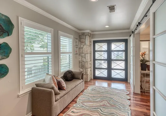 3rd image of 528 Lighthouse Dr Dr #6, Horseshoe Bay, TX 78657 | MLS# 6513003