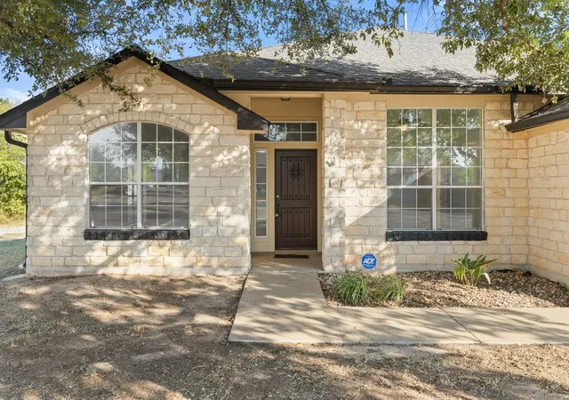 2nd image of 305 Plumbago Dr, Pflugerville, TX 78660 | MLS# 9051410