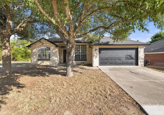 Photo 3 of Single family home for sale at 305 Plumbago Dr, Pflugerville, TX 78660 | MLS# 9051410 | Listing updated on 2026-10-06
