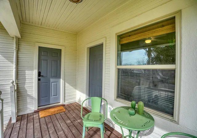 Homes for sale in Llano, TX | 305 W Tarrant St, Llano, TX 78643 | MLS# 3692197