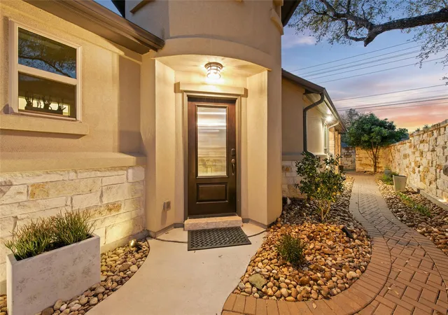 Listing Photo 4 - Condo for sale in building located at 549 Clubhouse Dr, Georgetown, TX 78628 - Unit #G