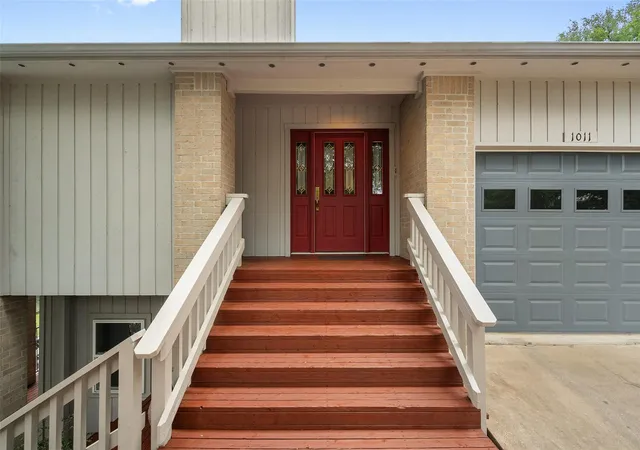 2nd image of 1011 Ridge Point Dr, Marble Falls, TX 78654 | MLS# 5499362