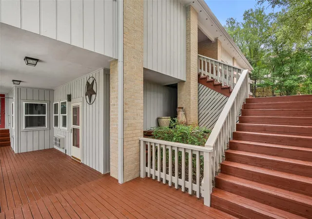 4th image of 1011 Ridge Point Dr, Marble Falls, TX 78654 | MLS# 5499362