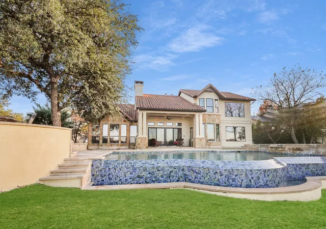 Photo 1 of Single family home for sale at 1400 Watercliffe Dr, Lago Vista, TX 78645 | MLS# 6353101 | Listing updated on 2026-09-04