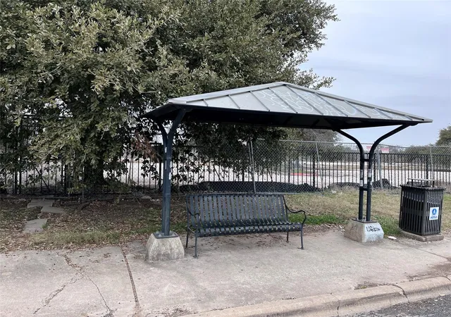 3rd image of 1901 Xing Pl, Austin, TX 78741