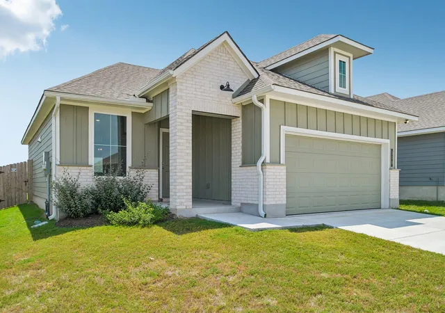 Photo 3 of Single family home for sale at 308 Boatright Blvd, Jarrell, TX 76537 | MLS# 2364537 | Listing updated on 2026-10-27