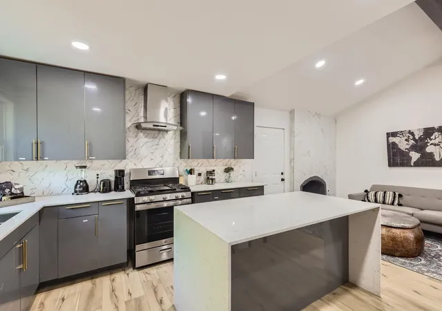 Photo 4 of Single family home for sale at 5236 Meadow Crk Dr, Austin, TX 78745 | MLS# 3795908 | Listing updated on 2026-09-29