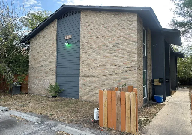 2nd image of 8613 Putnam Dr, Austin, TX 78757 | MLS# 4758050