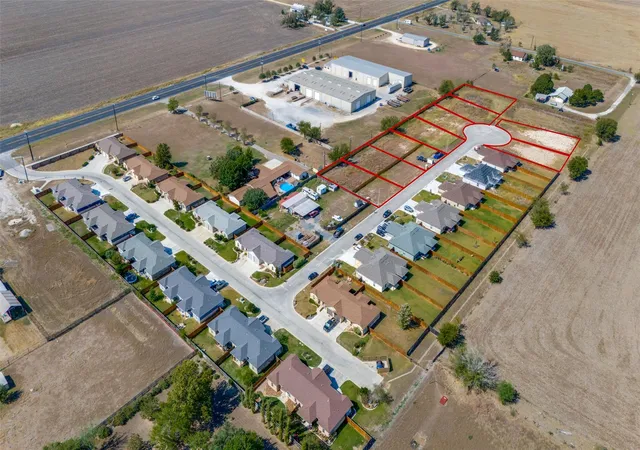3rd image of 340 Navarro Wy, Seguin, TX 78155