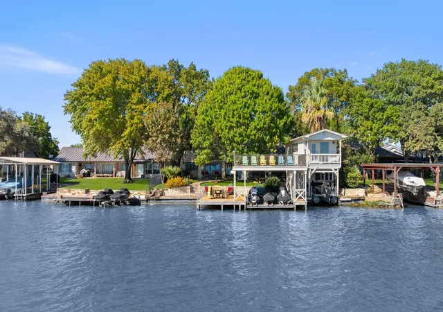 Homes for sale in Granite Shoals, TX | 14 Beaver Is, Granite Shoals, TX 78654 | MLS# 8060245